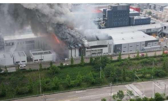 दक्षिण कोरियाको ब्याट्री प्लान्टमा आगलागी, २० जनाको मृत्यु 