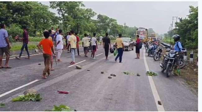 भारतको बागडोग्रामा स्कोर्पियो को ठक्करबाट छ जना श्रद्धालुको घटनास्थलमै मृत्यु