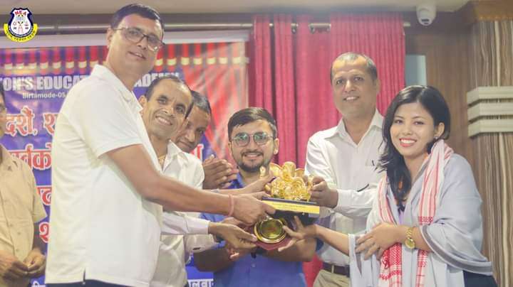 न्युटन्स् एजुकेसन एकेडेमीको दशैँ विशेष शुभकामना आदानप्रदान कार्यक्रम सम्पन्न