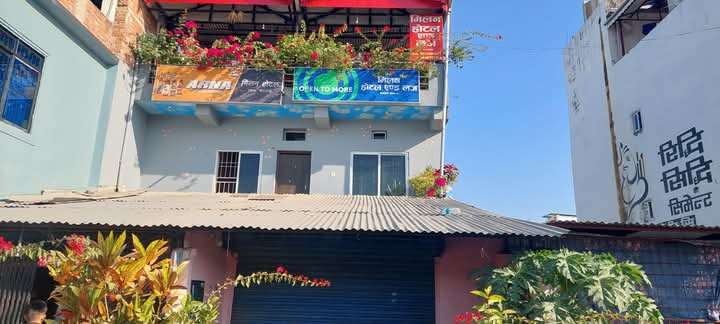 दुई युवतीसँगै होटलमा बास बसेका पुरुष मृत फेला