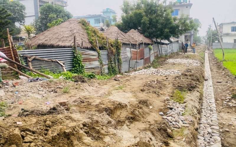 बिर्तामोड वडा नम्बर ३ मा  सडक निर्माण तथा स्तरोन्नतिका काम धमाधम