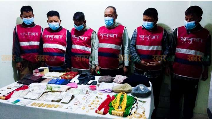 नक्कली सुन देखाएर ठगी गर्ने गिरोह विराटनगरबाट पक्राउ