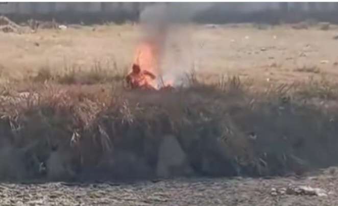 शरीरमा पेट्रोल खन्याएर  आगो लगाई आत्मदाह,सरी बुढा लेखेको सुसाइड नोट फेला