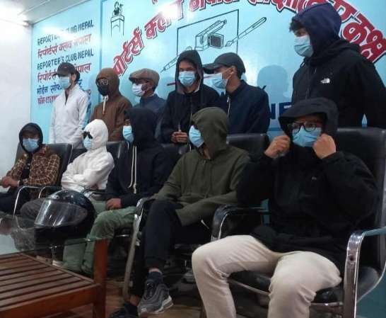 सुरक्षाको ग्यारेन्टी गरेर कलेज फर्किने वातावरण बनाइदिन विद्यार्थीहरूको माग…