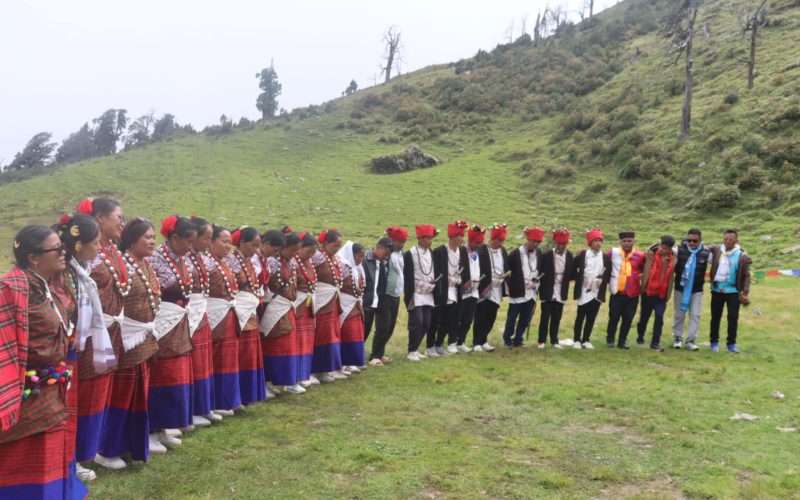 धार्मिक एवं पर्यटकीय स्थल सिङ्ल्हामा म्हेन्दोमाया दोहोरी प्रतियोगिता सम्पन्न